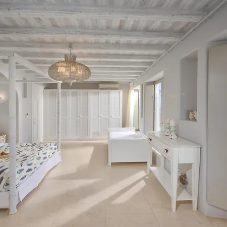 Villa Divine - 10 Bedrooms In Ornos, Tennis Court
