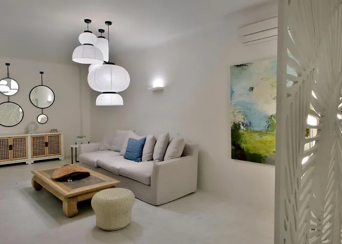 Divine - 10 Bedrooms In Ornos, Tennis Court