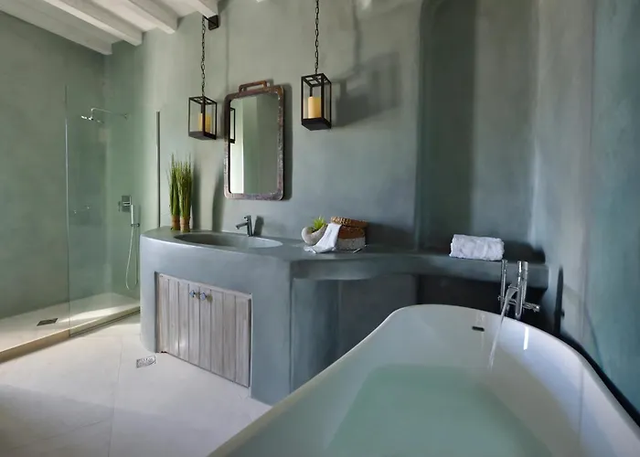 Divine - 10 Bedrooms In Ornos, Tennis Court * 오르노스